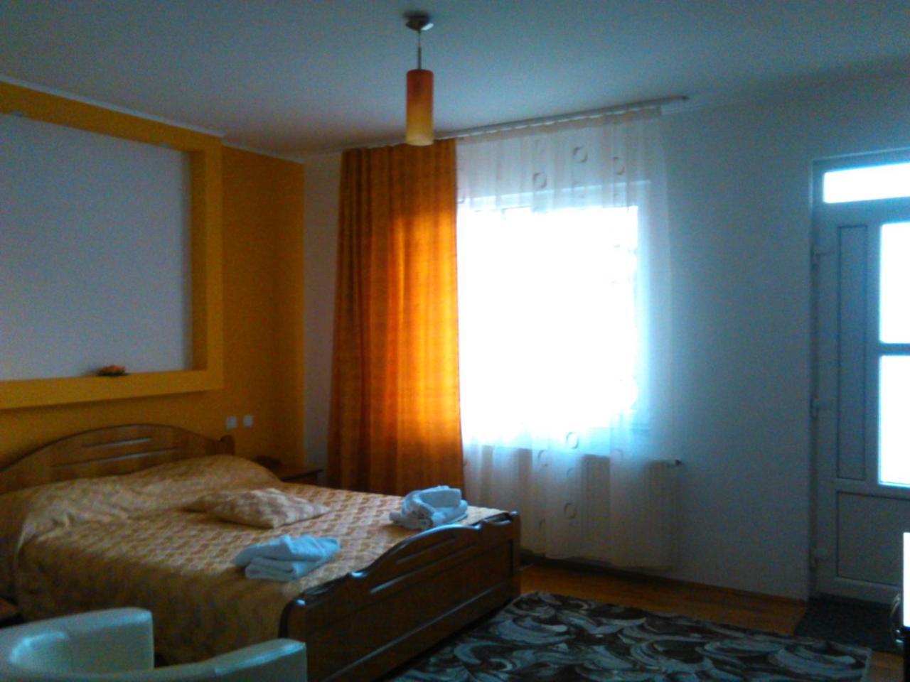 Pensiunea Lucia Ana Cluj-Napoca Esterno foto
